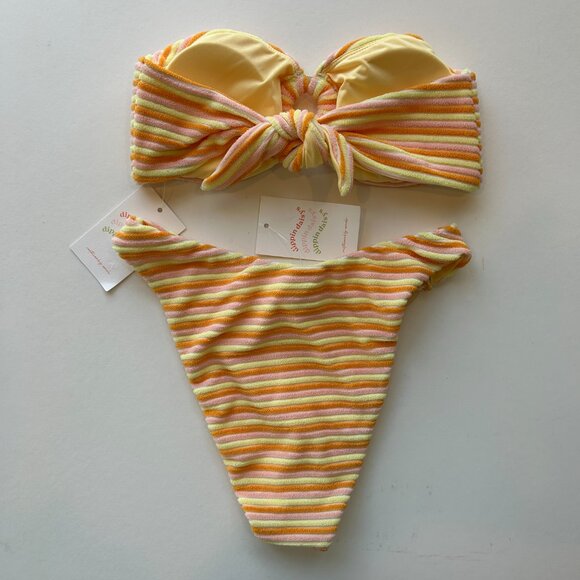 Dippin’ Daisy’s Lotus top & Dive In bottom - Picture 2 of 5